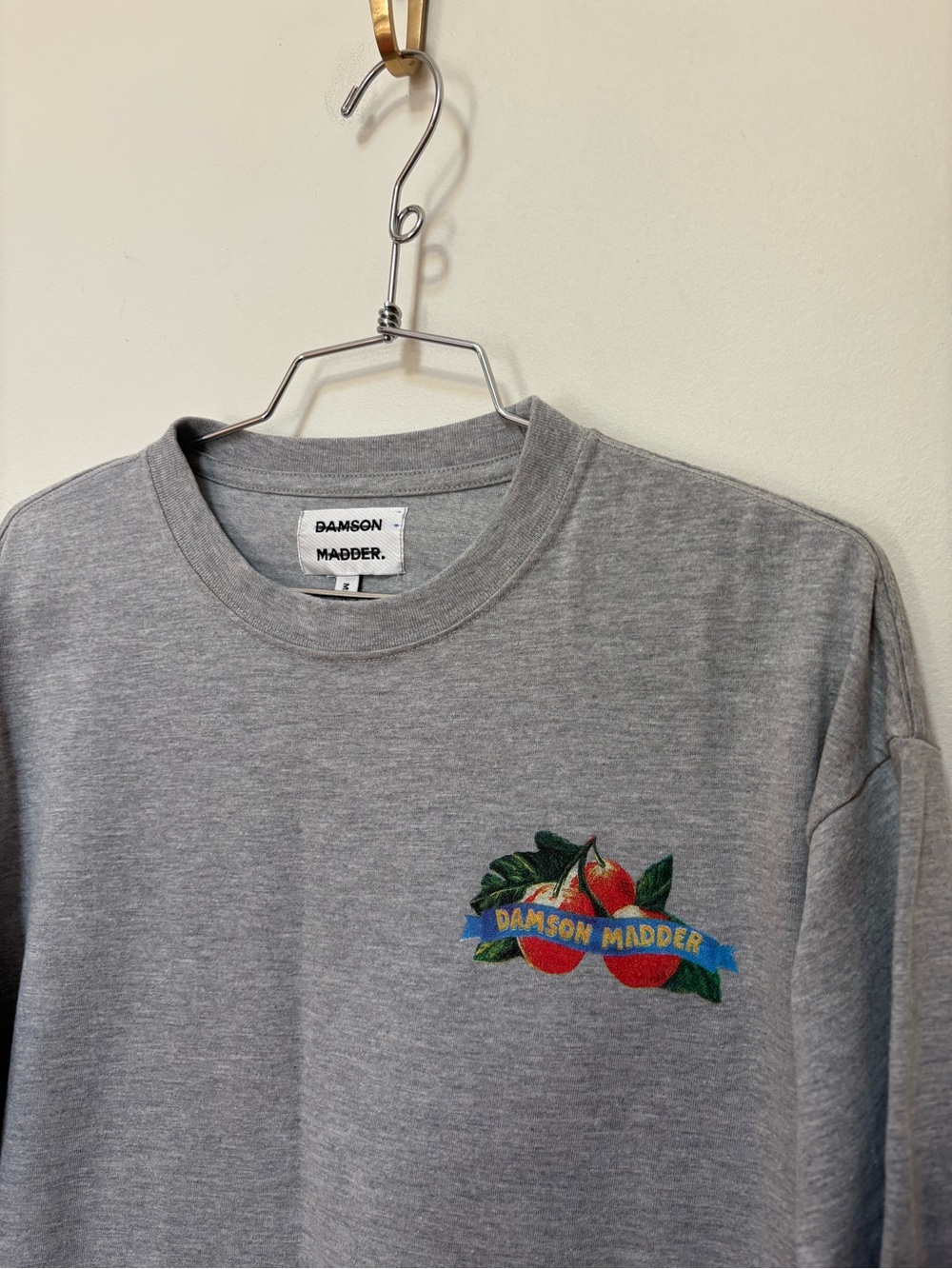 NWOT Damson Madder x Anthropologie Fruits D'été Long-Sleeve Graphic Tee Size 4US - Picture 8 of 15